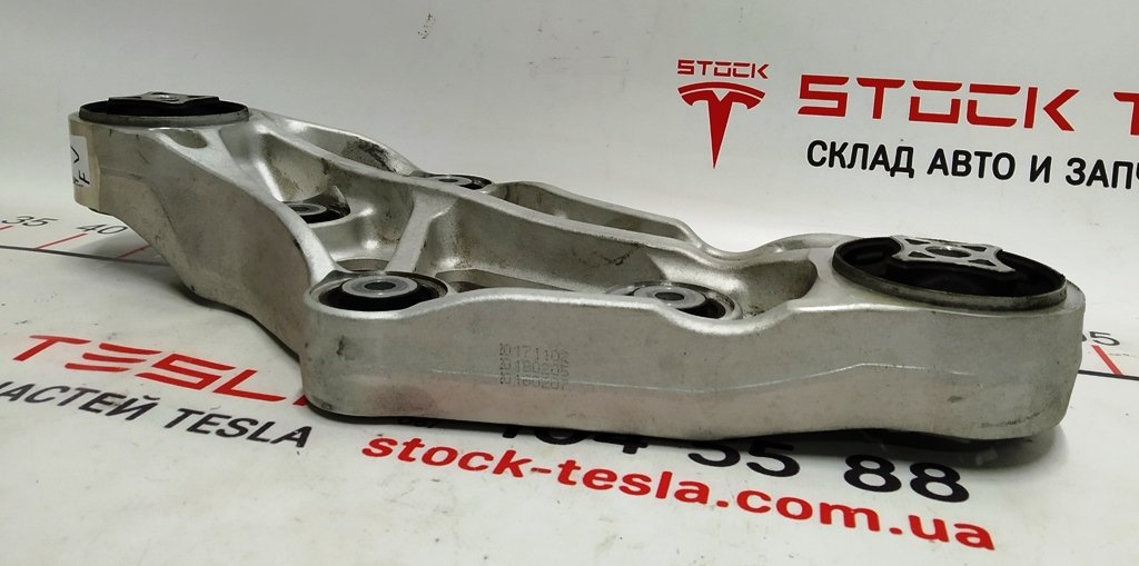 2 1072847-00-A Motorfeste for airbag foran AWD Tesla modell X 1072964-00-A